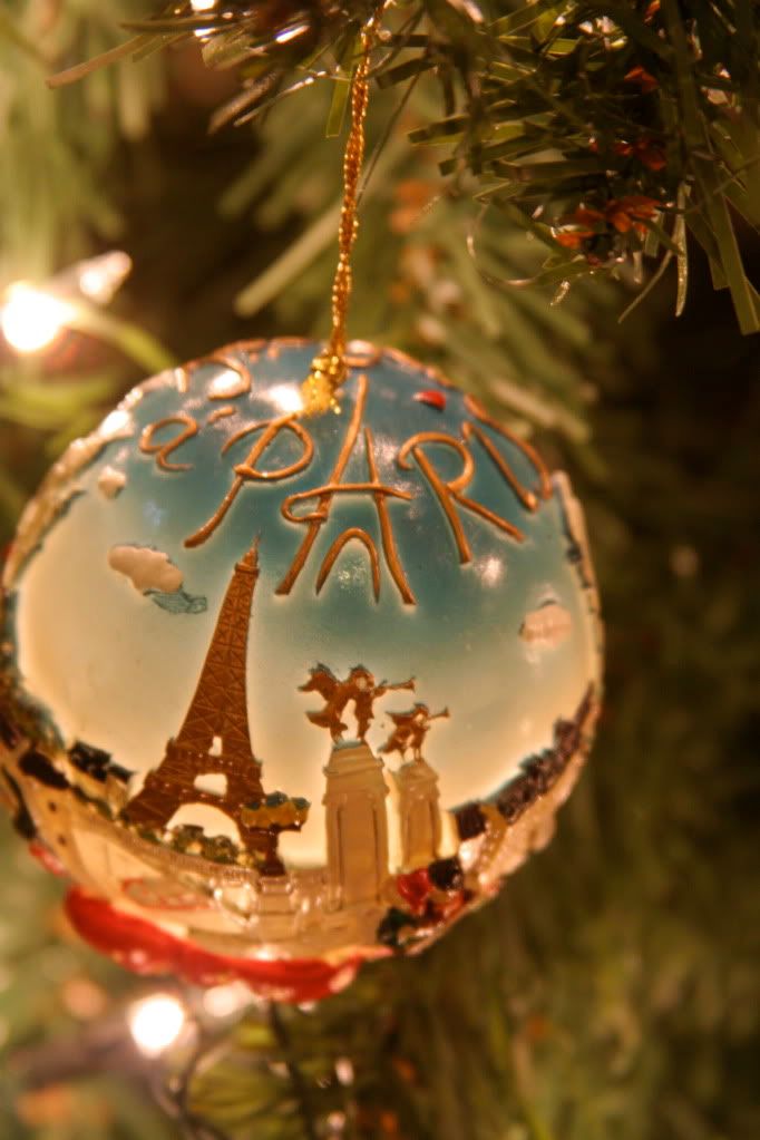 Paris ornament