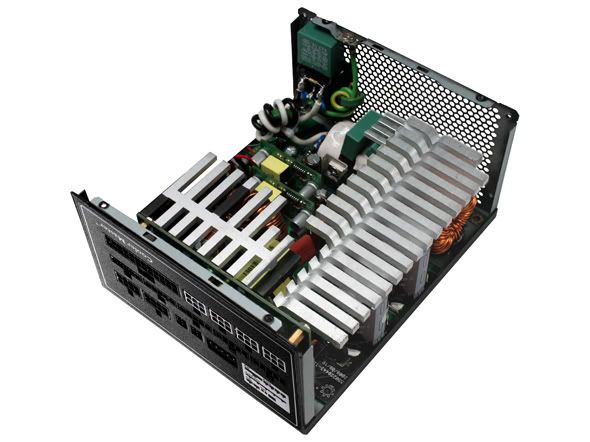 Cooler-Master-Silent-Pro-Hybrid-PSU-8.jpg