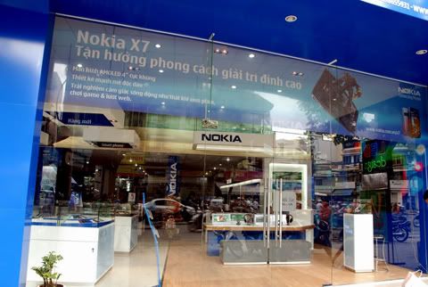 nokia_store_1.jpg