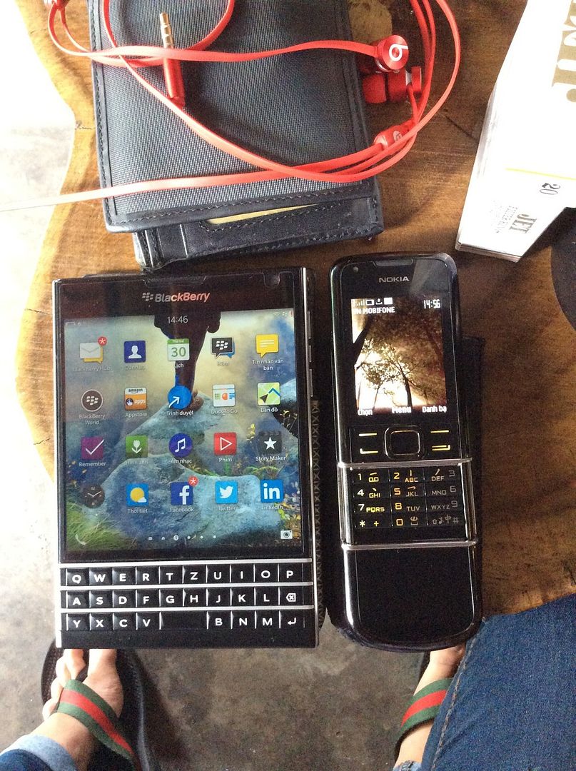 Bán đẳng cấp cho người đẳng cấp - BB Passport black - Nokia Arte black - 2