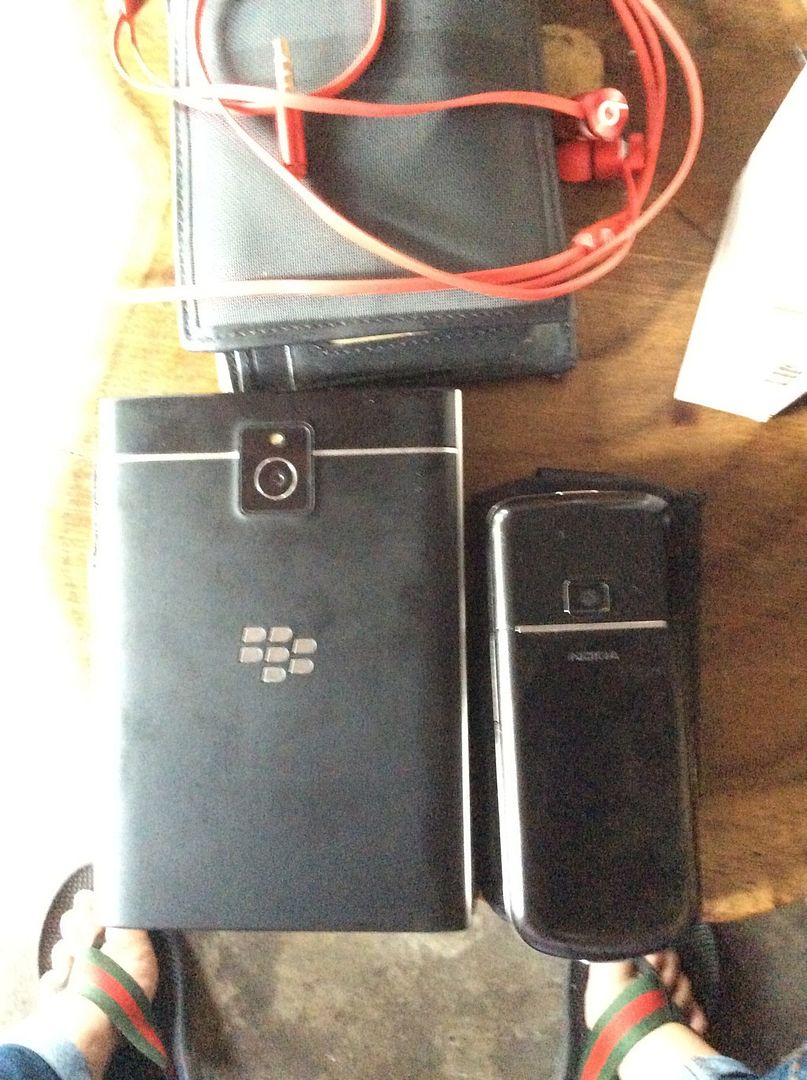 Bán đẳng cấp cho người đẳng cấp - BB Passport black - Nokia Arte black - 3