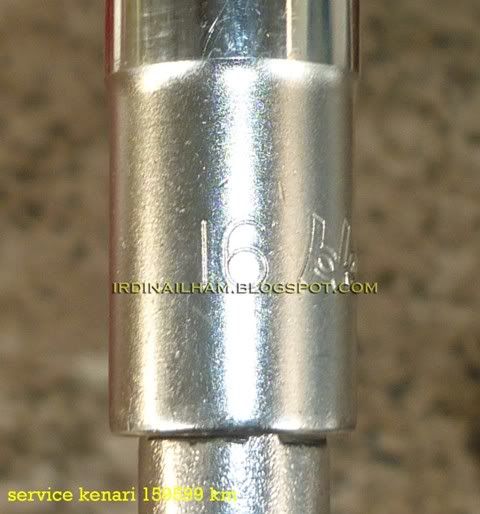 Service Kenari, Spannar 16 mm untuk menanggalkan spark plug