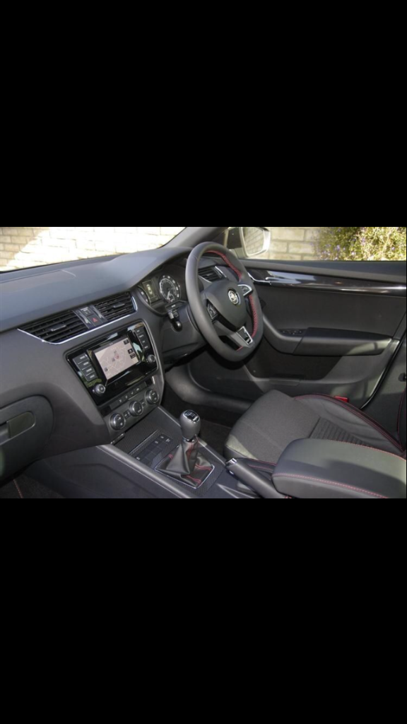 Leather seat bolster wear on vrs Skoda Octavia Mk III (2013 2020