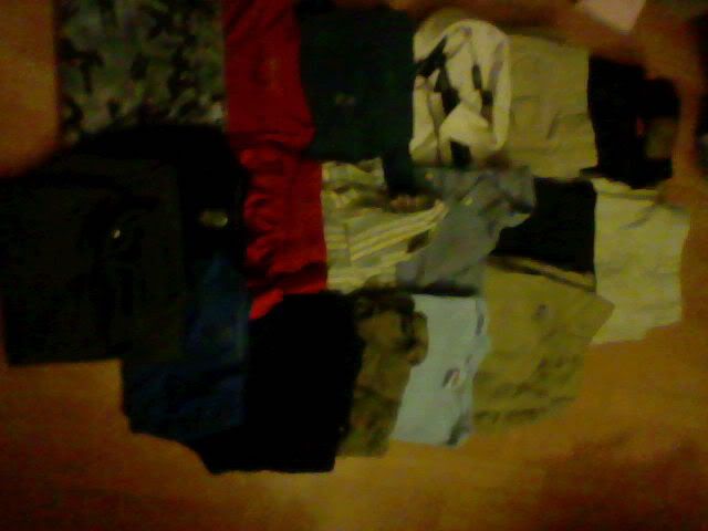 18 piece men\'s small to medium clothes collection