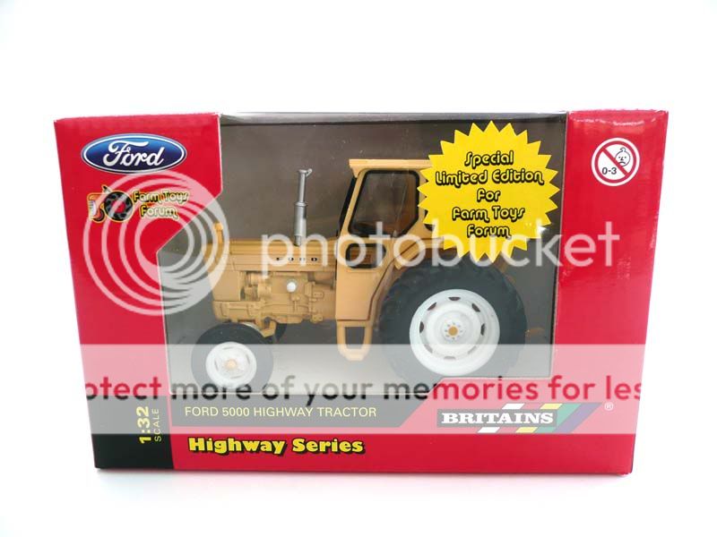 Britains 1/32 Ford 5000 Highway Tractor  